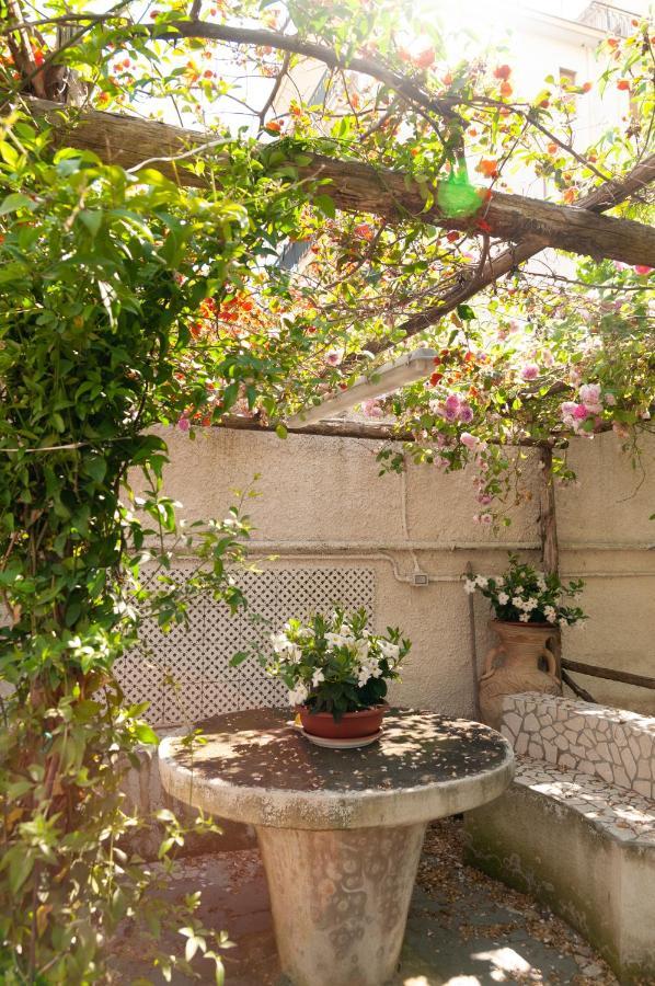 トッレ・アンヌンツィアータCasa Teresinella Gardenアパートメント エクステリア 写真